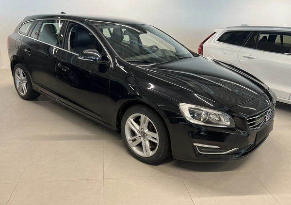Volvo V60 cena 79900 przebieg: 195000, rok produkcji 2014 z Kamieńsk małe 121
